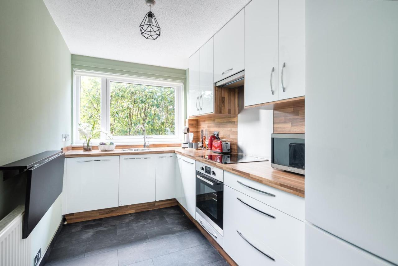 City Centre Stylish Apartment With Free Parking EDI Exterior photo
